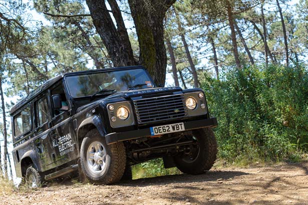  Land Rover Defender Electric