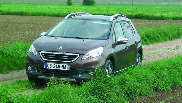  Peugeot 2008, due motrici quasi quattro