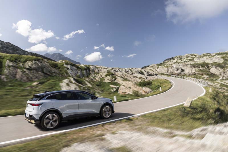  Renault: Megane E-Tech Electric crossover di famiglia tra sport & salute