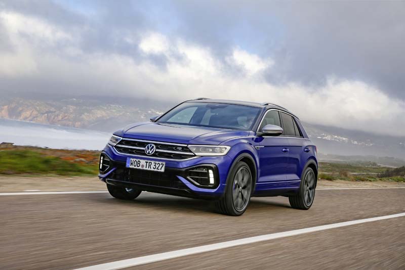  Volkswagen T-Roc R, il crossover compatto da 300 CV ora disponibile in Italia