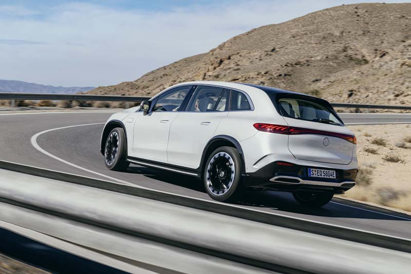  Mercedes EQS SUV:  lusso elettrificato